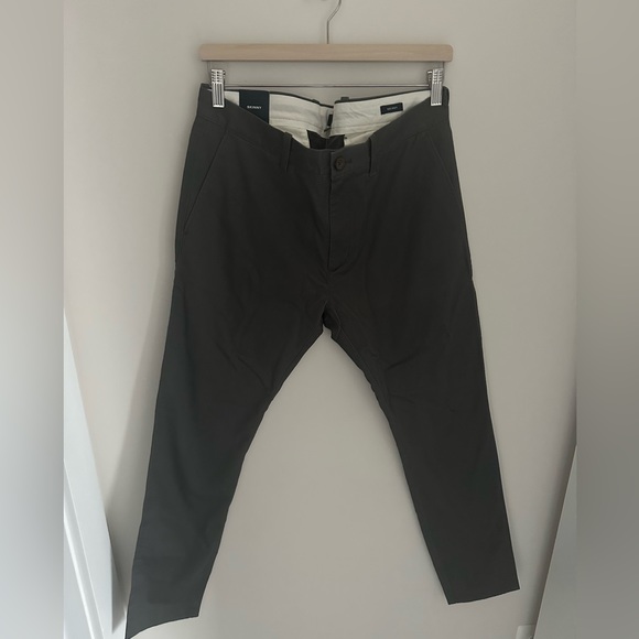 NWT Men’s J.Crew Factory skinny fit grey chino pants size 32/30 - Picture 3 of 5